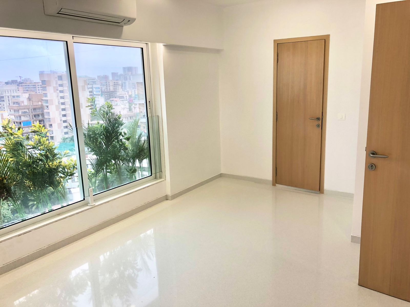 5 BHK Apartment for Rent in Khar West Mumbai