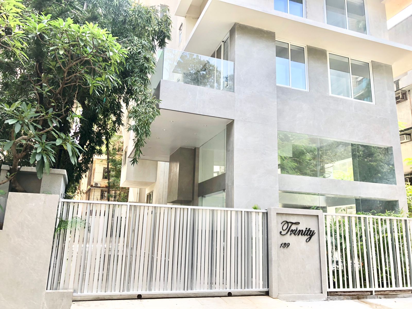 5 BHK Apartment for Rent in Khar West Mumbai