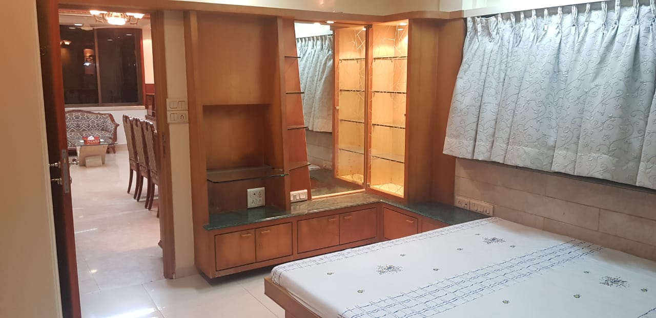 1 BHK Apartment for Rent in Bandra West Mumbai