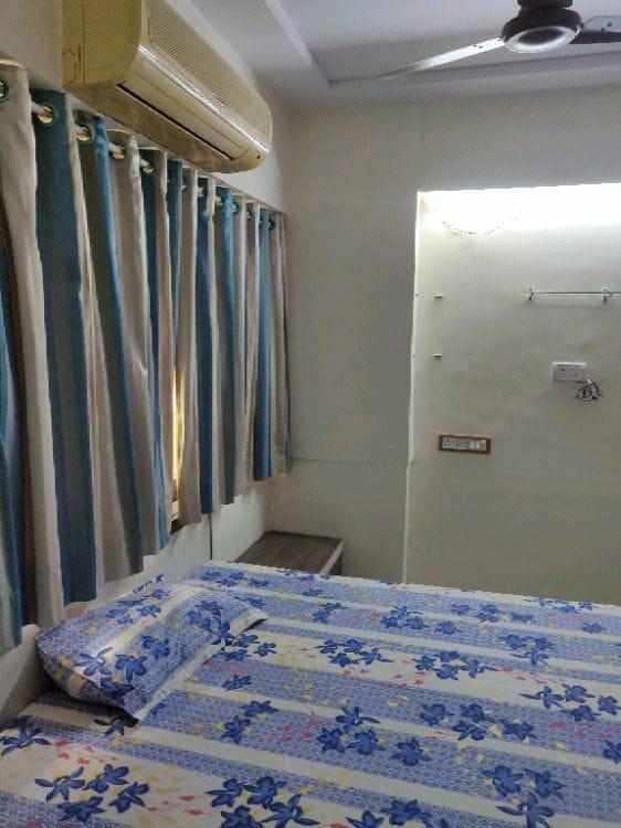 2 BHK Apartment for Rent in Perry cross road Mumbai
