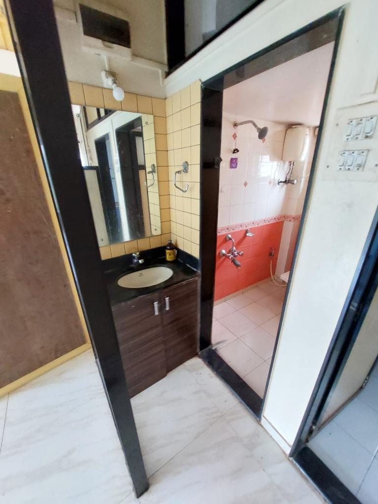 2 BHK Apartment for Rent in Santacruz West Mumbai