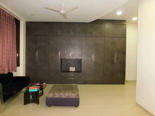 4 BHK Apartment for Rent in JVPD Mumbai