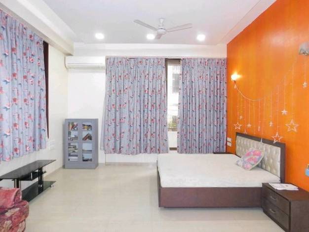 4 BHK Apartment for Rent in JVPD Mumbai