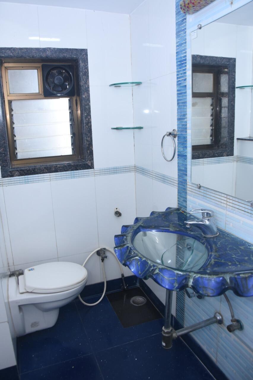 2 BHK Apartment for Sale in Ambedkar road Mumbai