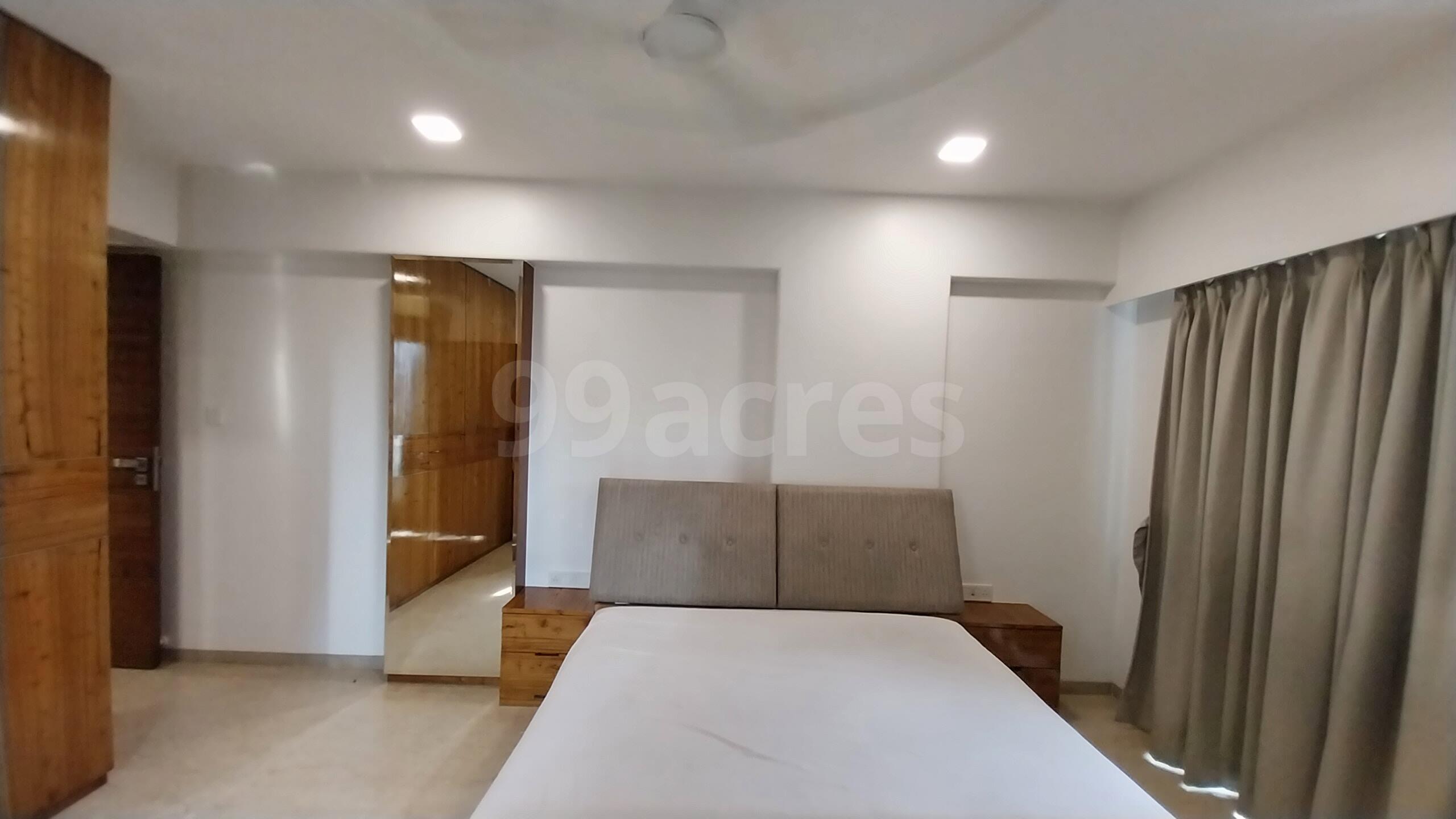 3 BHK Apartment for Sale in Sarojini Road Mumbai