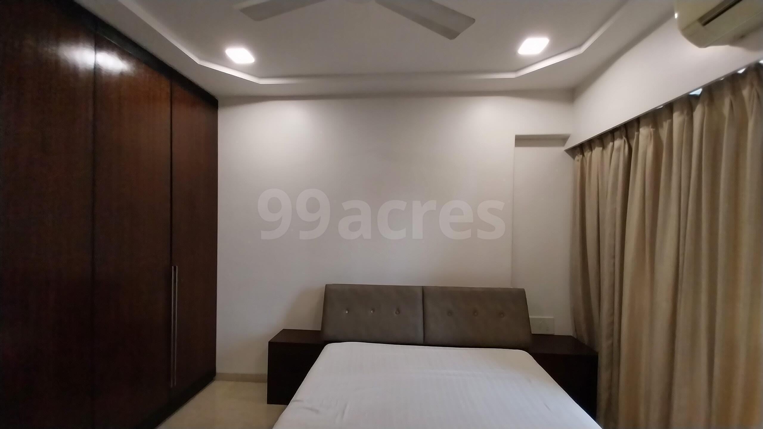 3 BHK Apartment for Sale in Sarojini Road Mumbai