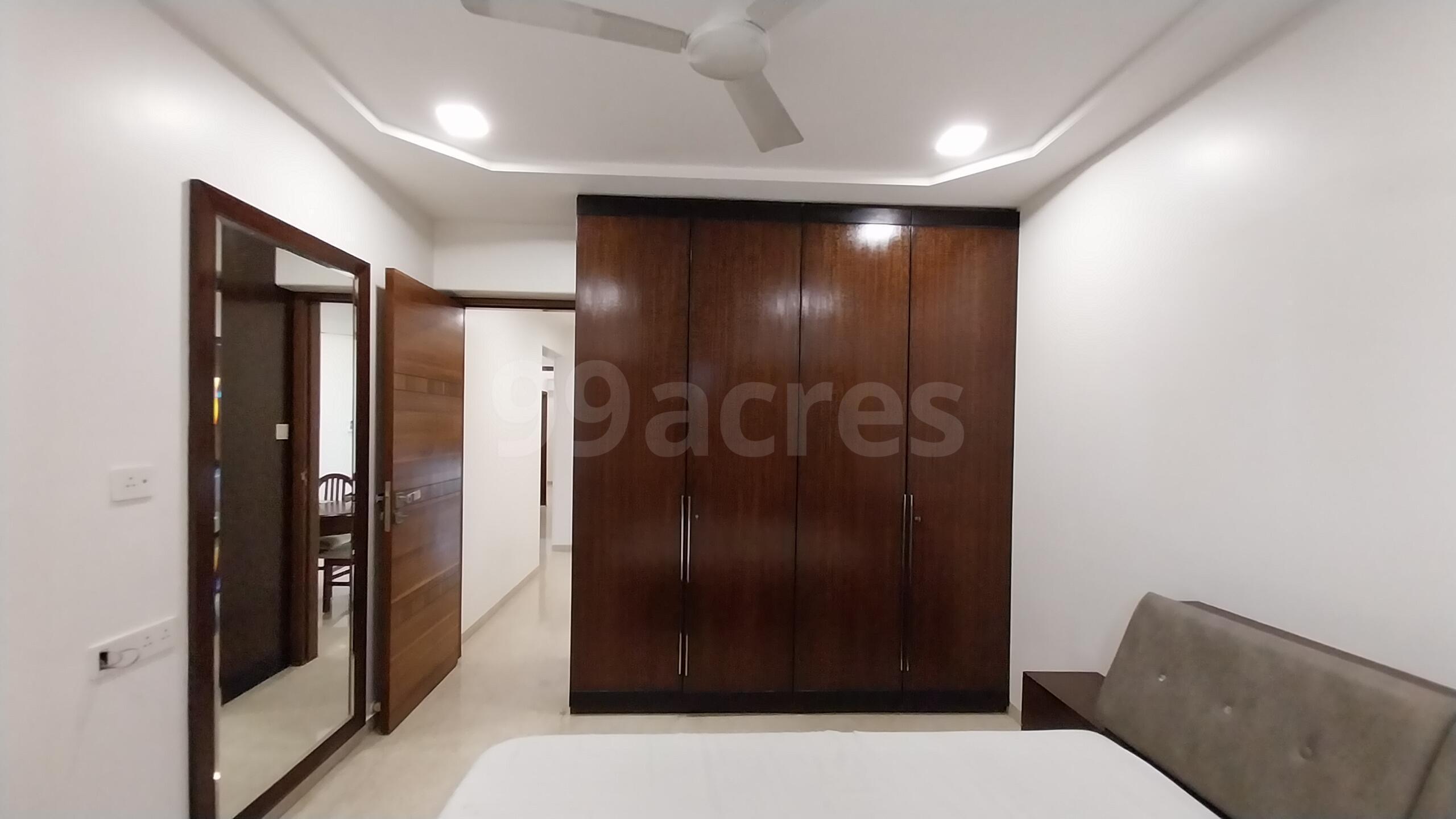 3 BHK Apartment for Sale in Sarojini Road Mumbai