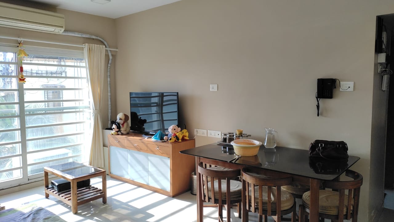 2 BHK Apartment for Rent in Tilak Road Mumbai