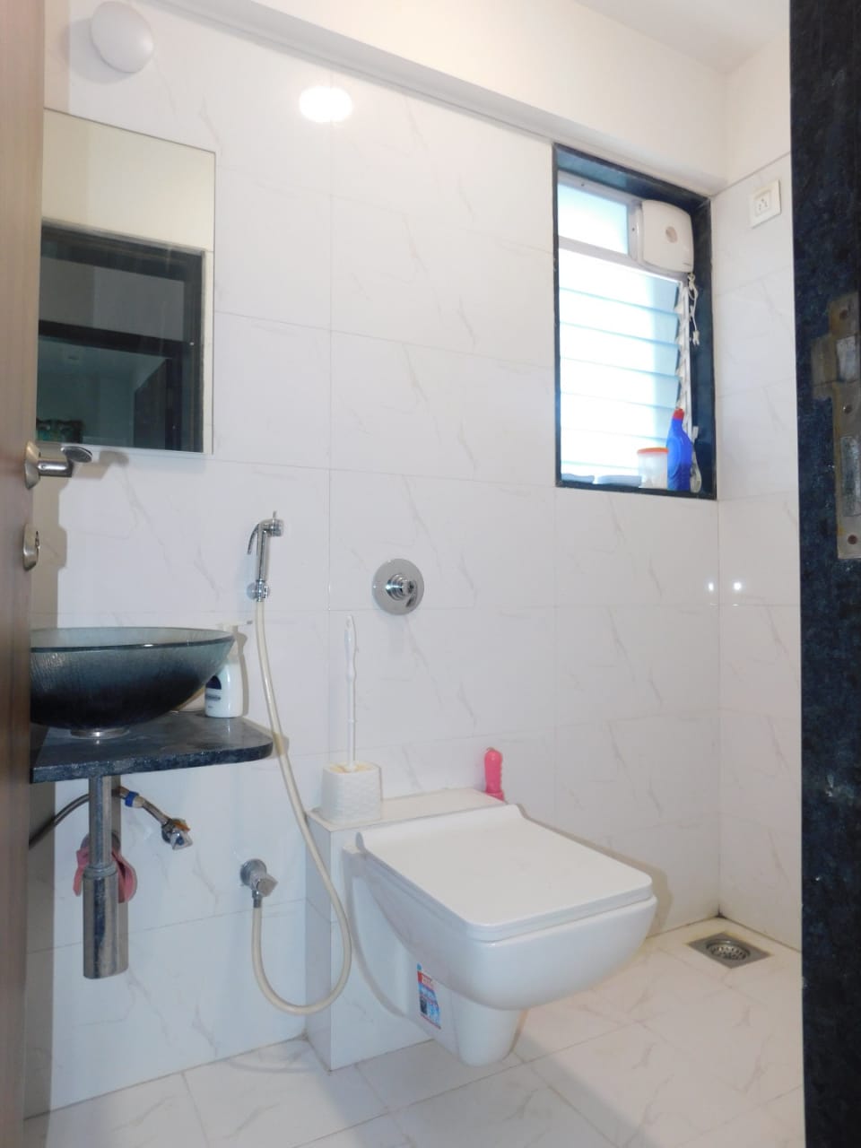 2 BHK Apartment for Sale in Andheri West Mumbai