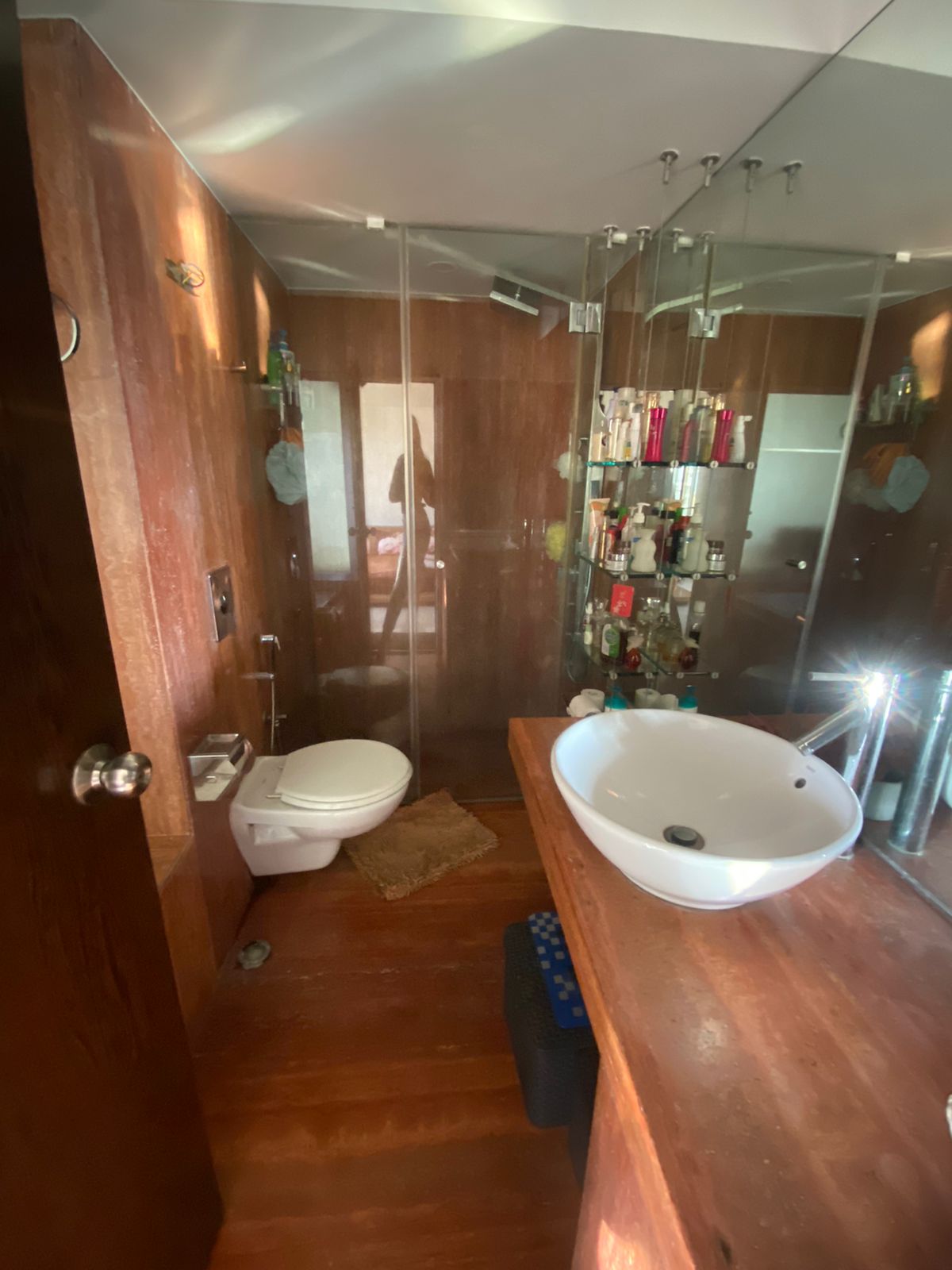 4 BHK Apartment for Sale in North Avenue Road Mumbai