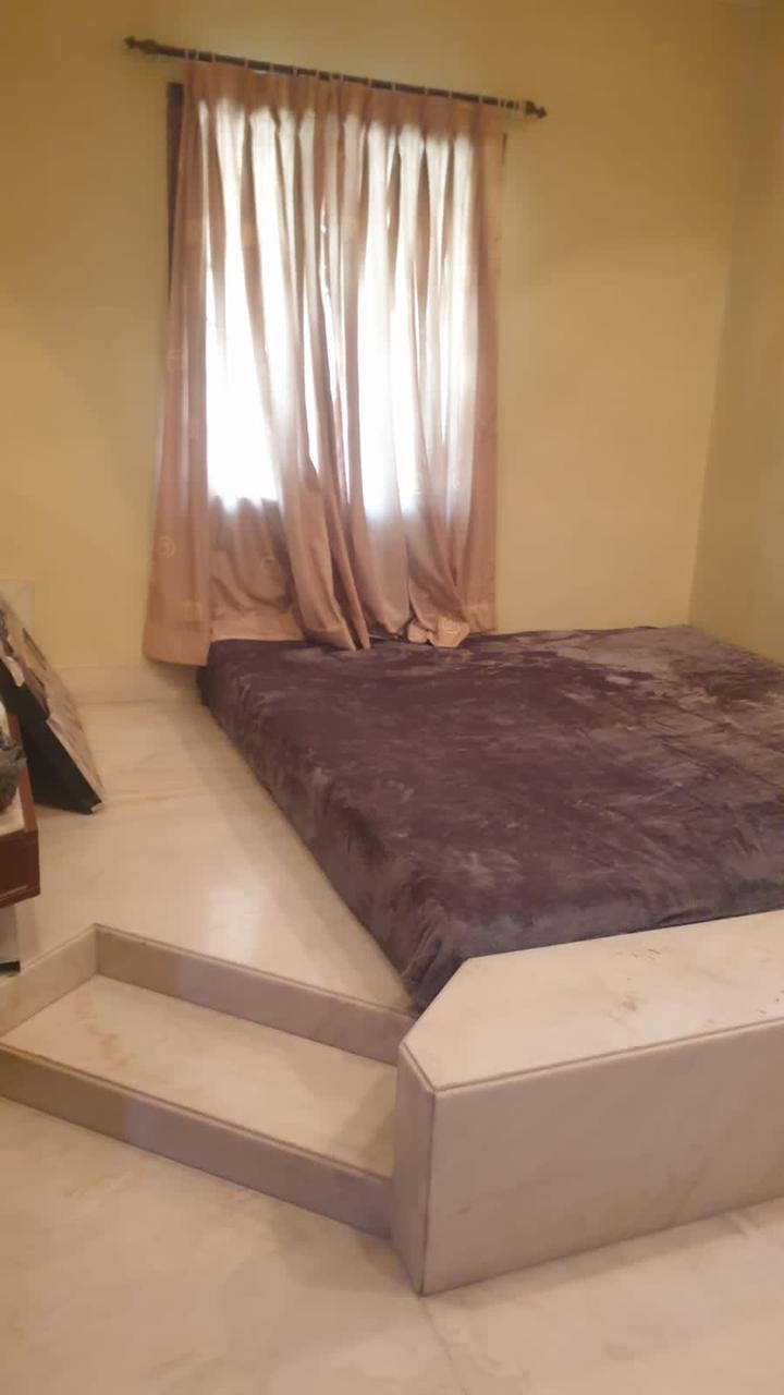 2 BHK Apartment for Rent in Main Avenue Road Mumbai