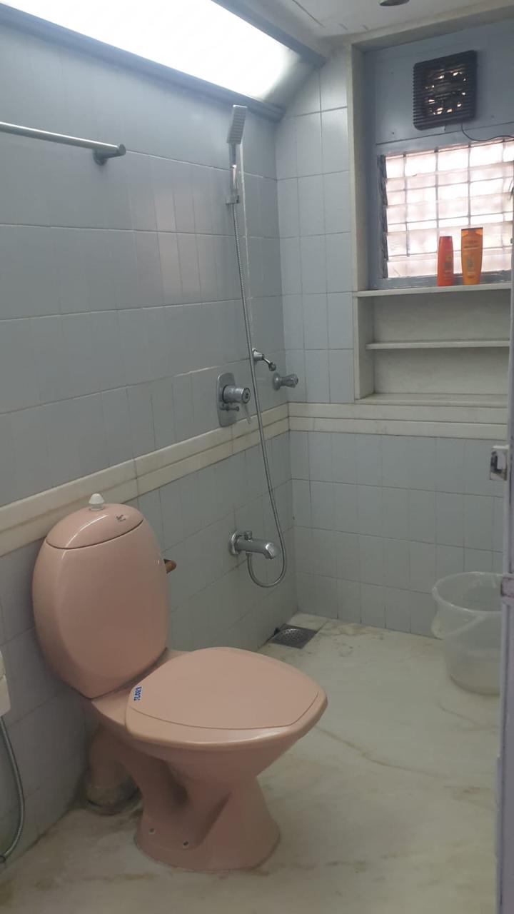 2 BHK Apartment for Rent in Main Avenue Road Mumbai