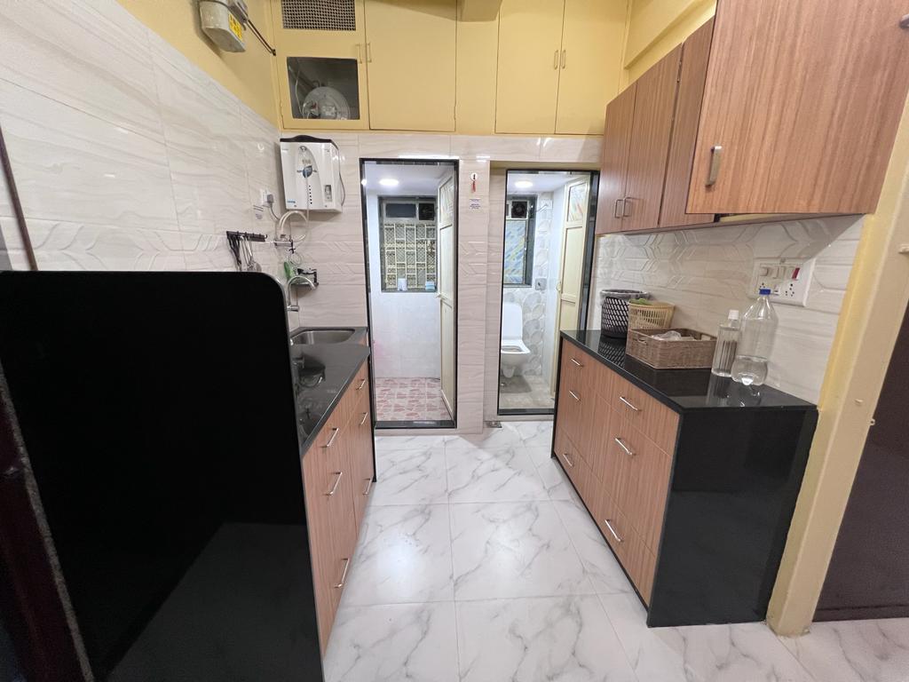 2 BHK Apartment for Rent in Hill Road Mumbai