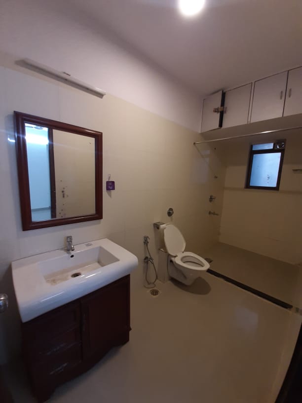 4 BHK Apartment for Rent in Khar West Mumbai