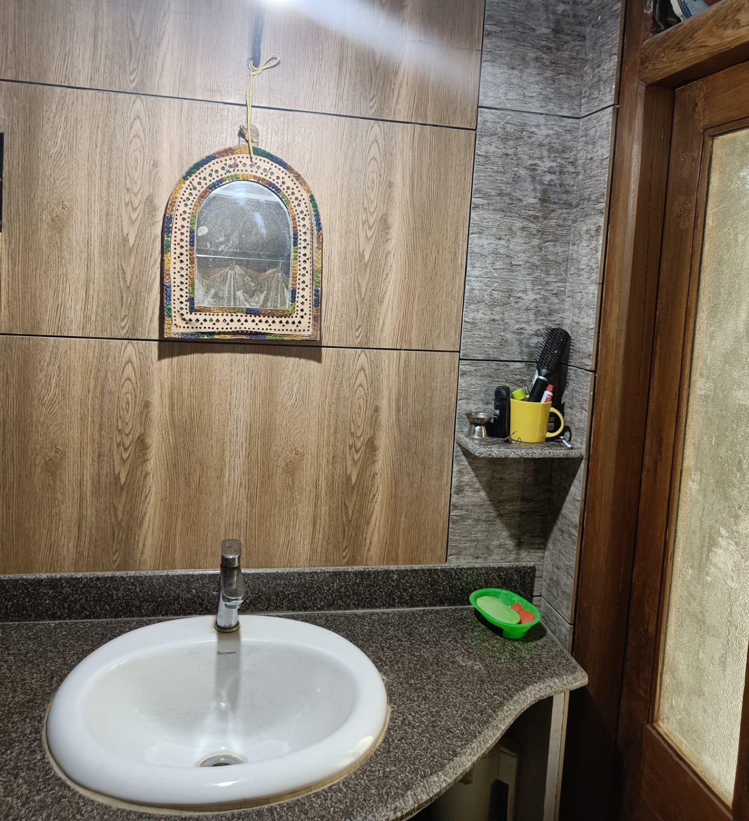 3 BHK Apartment for Rent in West Avenue Road Mumbai