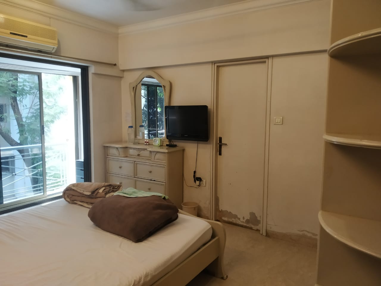 3 BHK Apartment for Sale in Khar West Mumbai