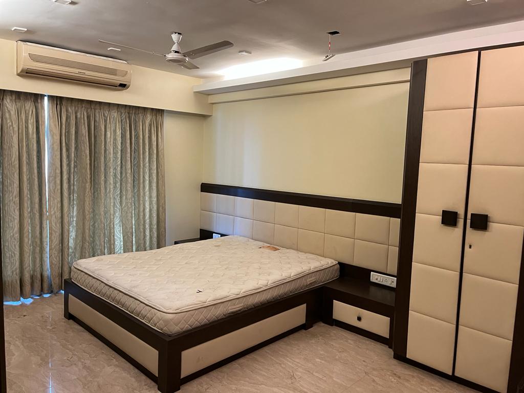 4 BHK Apartment for Rent in Khar West Mumbai
