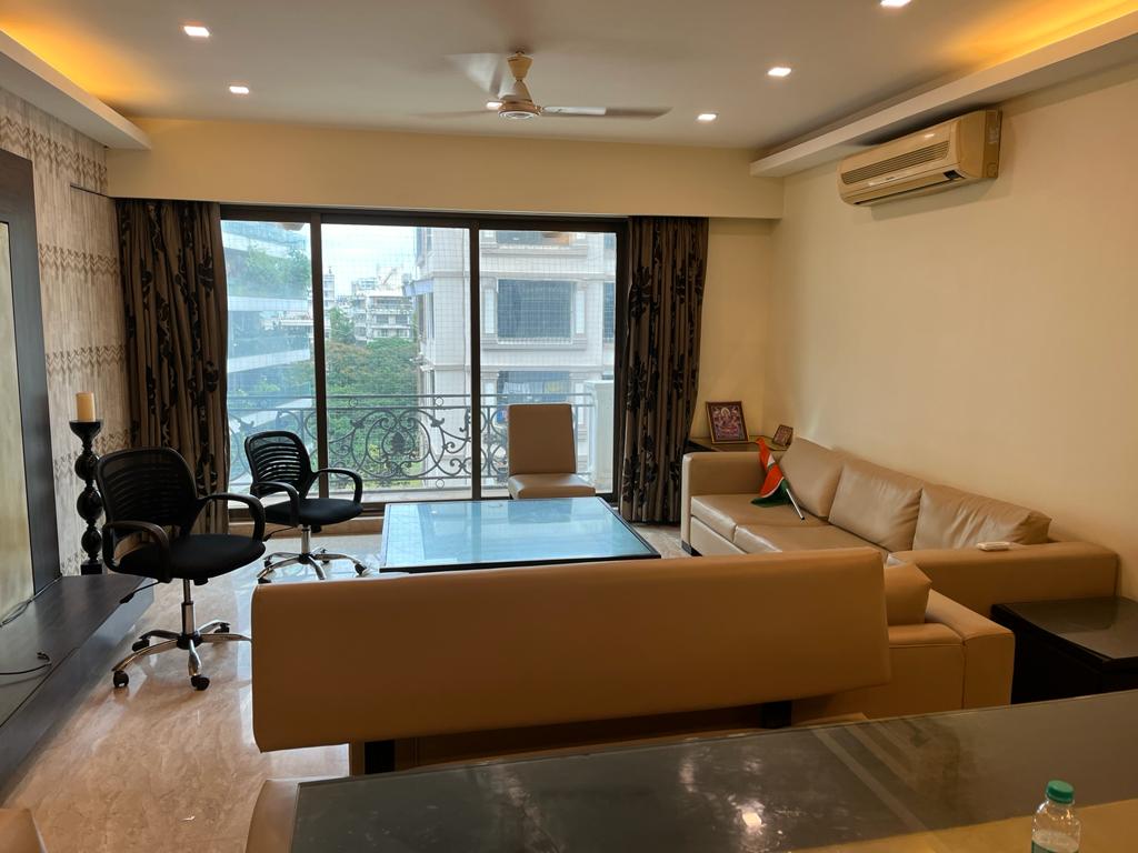 4 BHK Apartment for Rent in Khar West Mumbai