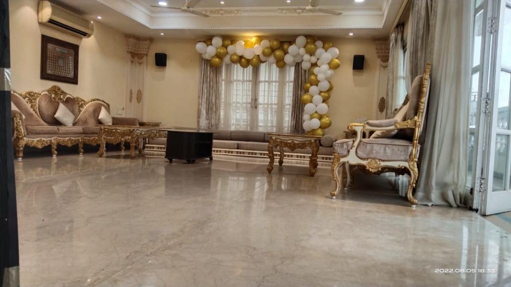3 BHK Apartment for Sale in Bandra West Mumbai