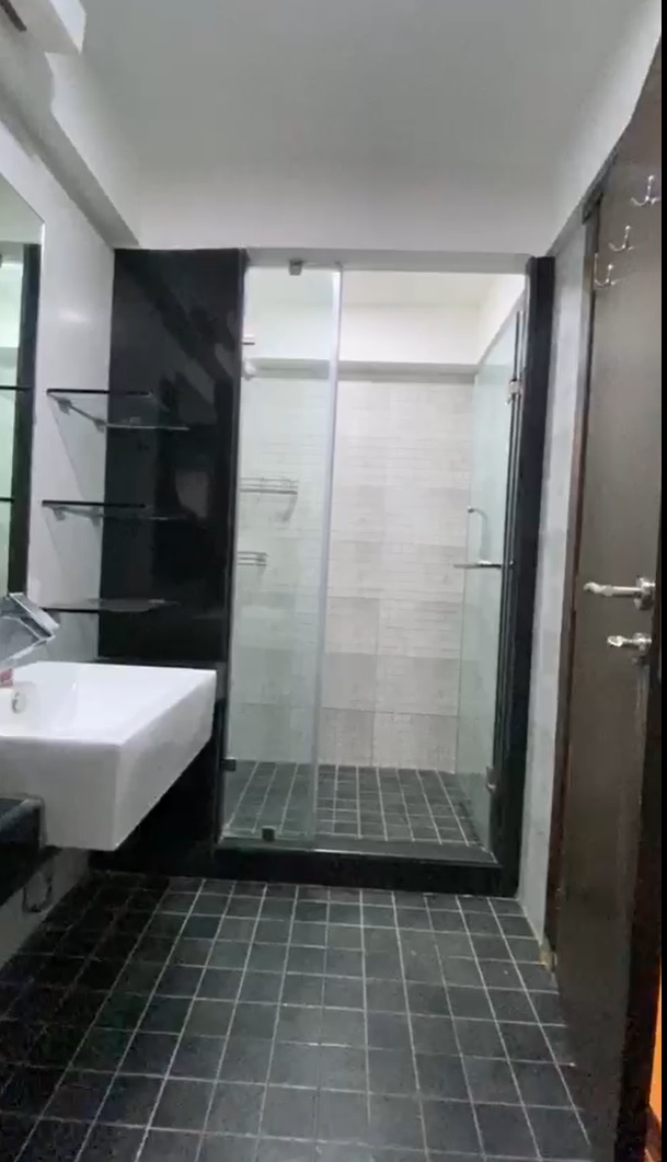4 BHK Apartment for Rent in 15th Road Mumbai