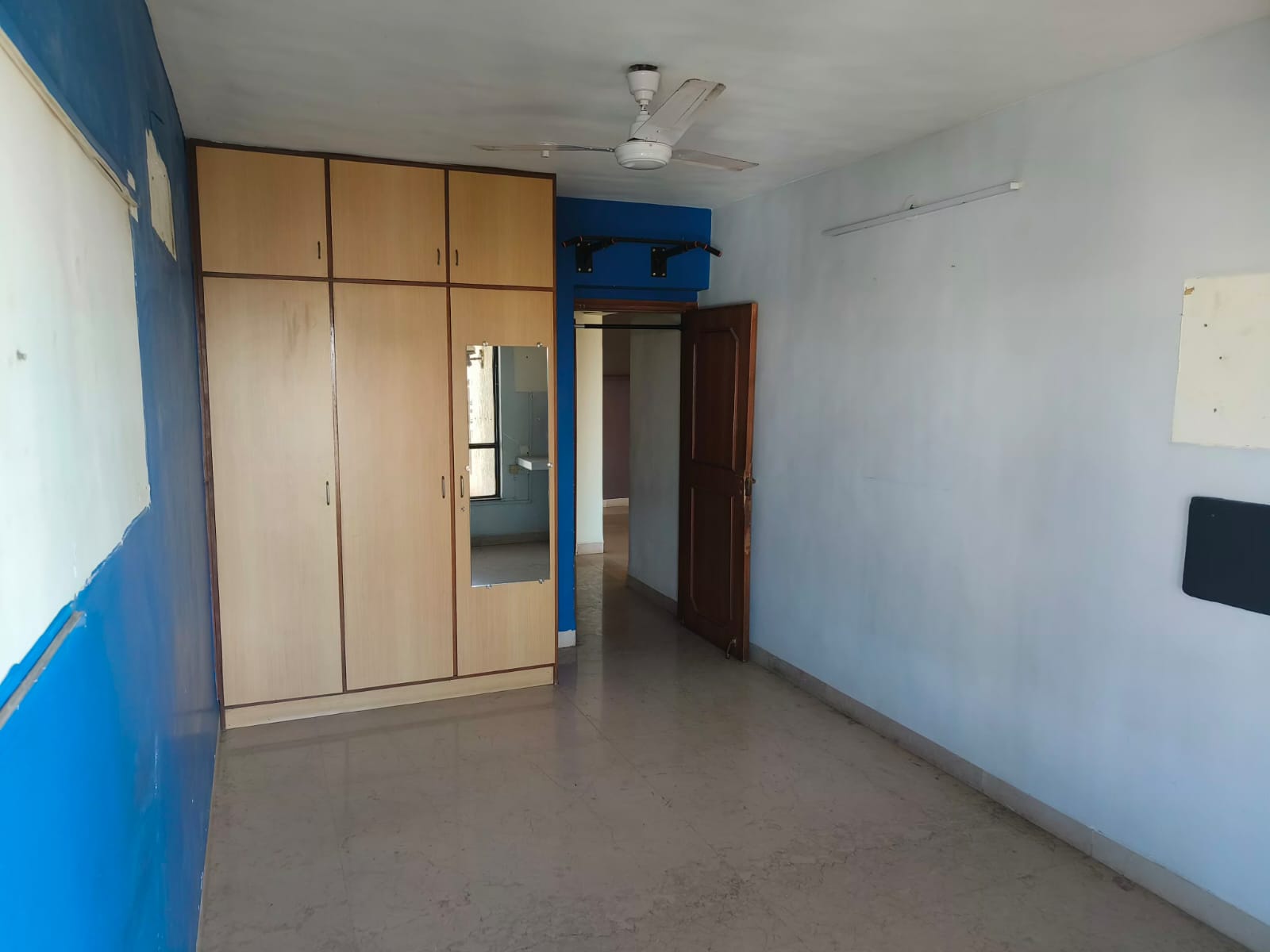 4 BHK Apartment for Rent in 15th Road Mumbai