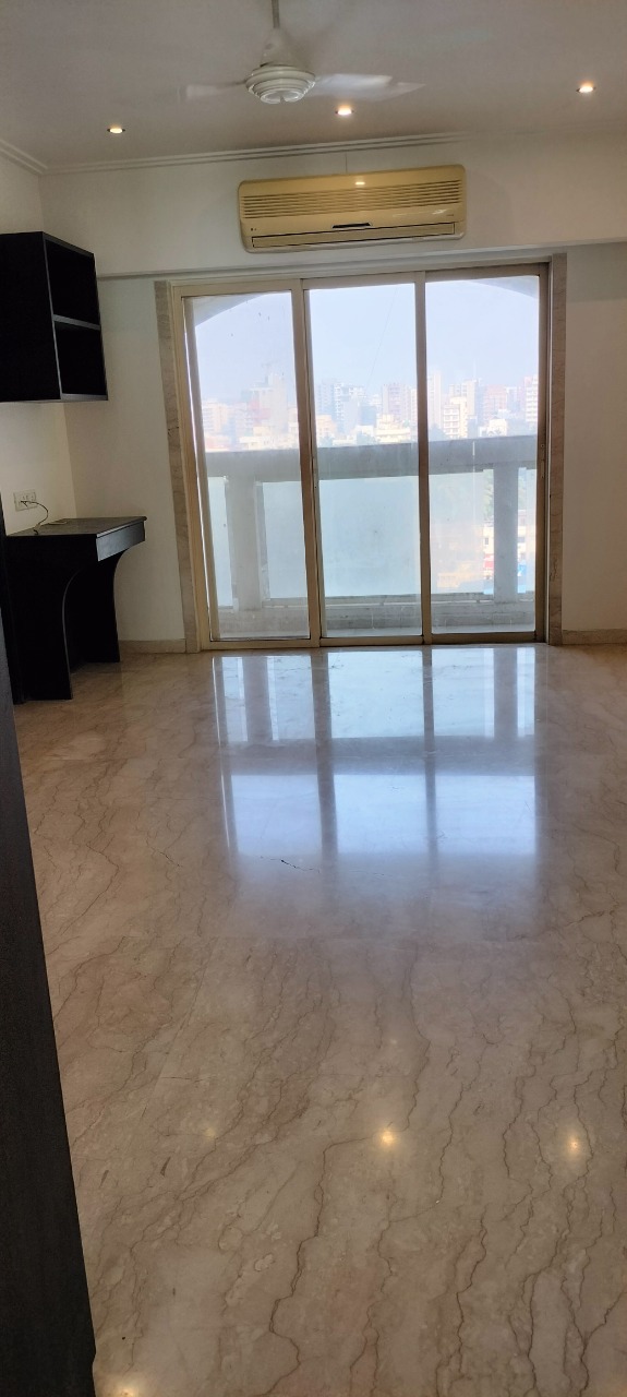 4 BHK Apartment for Sale in Khar West Mumbai