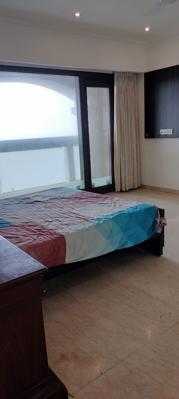 4 BHK Apartment for Rent in Khar West Mumbai