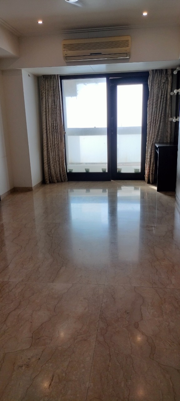 4 BHK Apartment for Rent in Khar West Mumbai