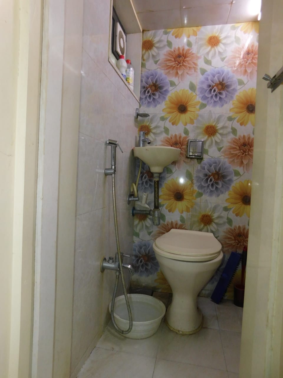 3 BHK Apartment for Sale in Santacruz West Mumbai