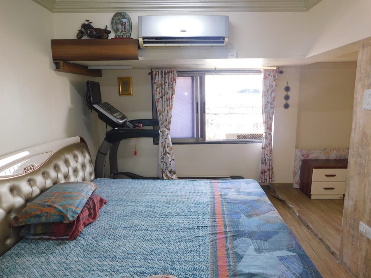 3 BHK Apartment for Sale in Santacruz West Mumbai
