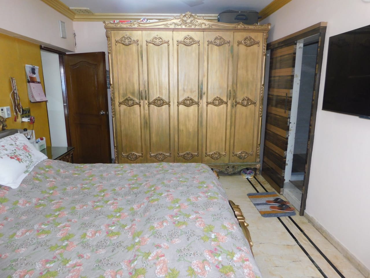 3 BHK Apartment for Sale in Santacruz West Mumbai