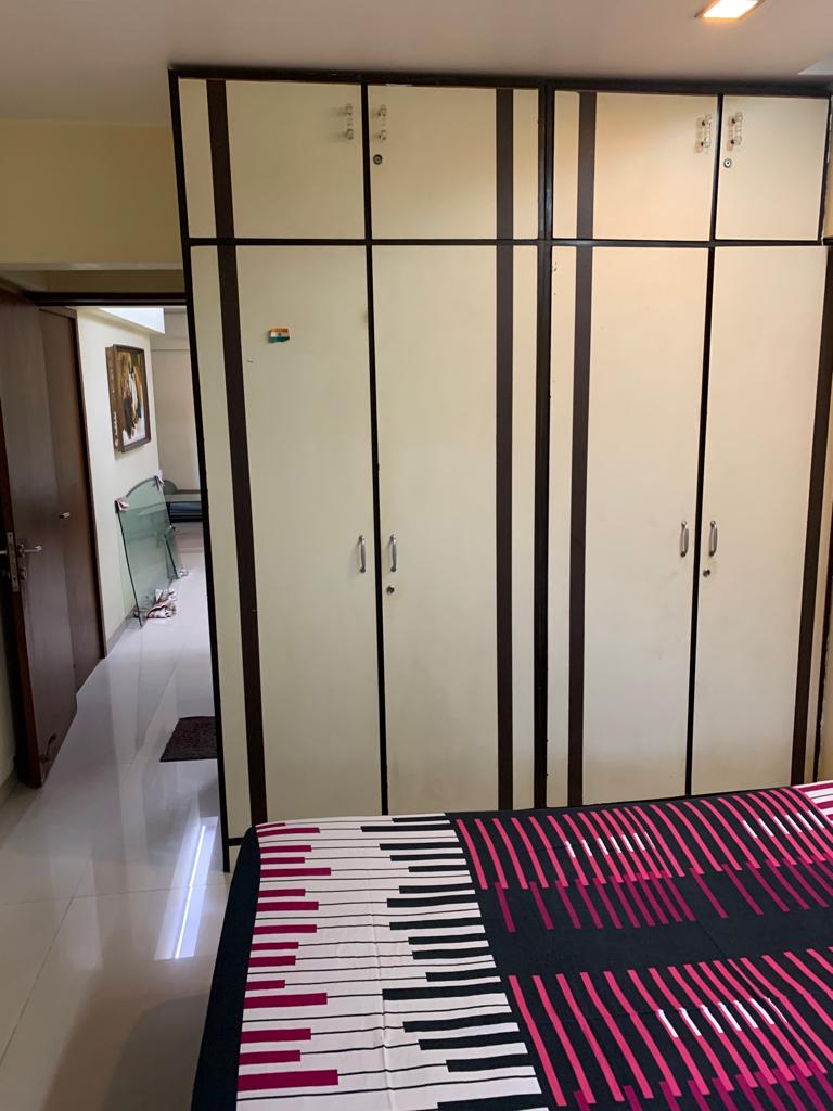 2 BHK Apartment for Rent in Almeida park Mumbai