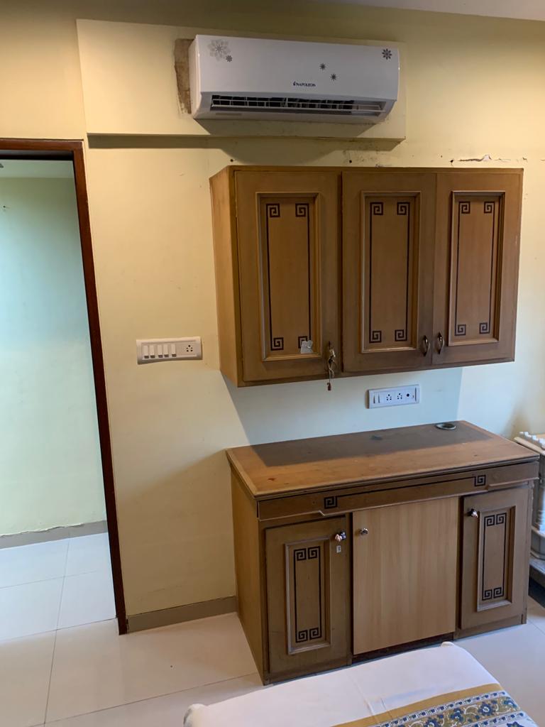 2 BHK Apartment for Rent in Almeida park Mumbai