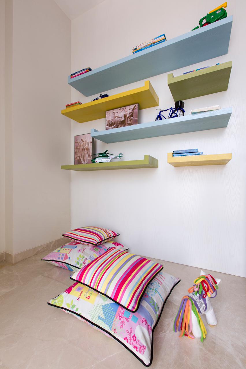 4 BHK Apartment for Rent in 15th Road Mumbai