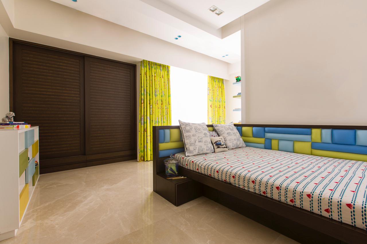 4 BHK Apartment for Sale in 15th Road Mumbai