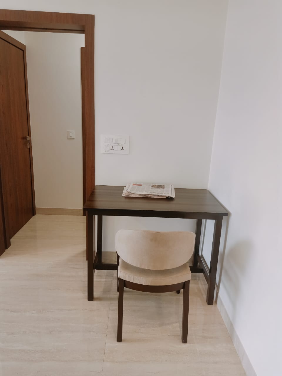 2 BHK Apartment for Rent in Pali Hill Mumbai