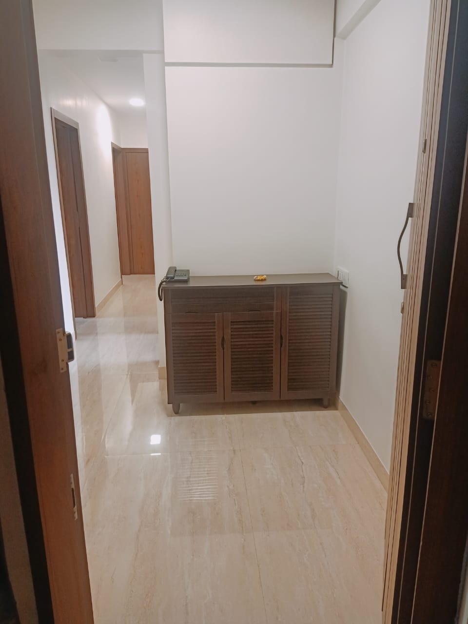 2 BHK Apartment for Rent in Pali Hill Mumbai