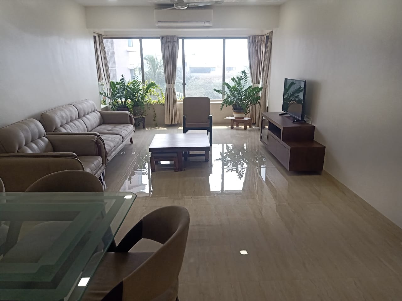 2 BHK Apartment for Rent in Pali Hill Mumbai