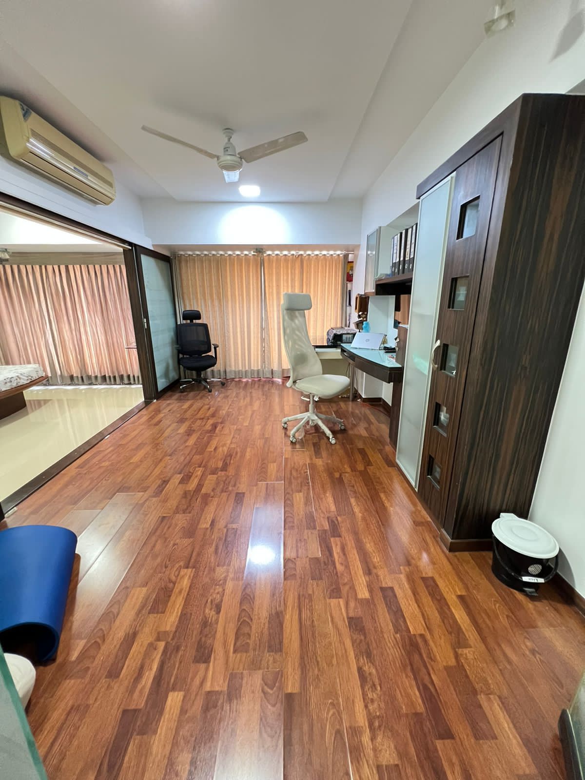 4 BHK Apartment for Rent in Khar West Mumbai