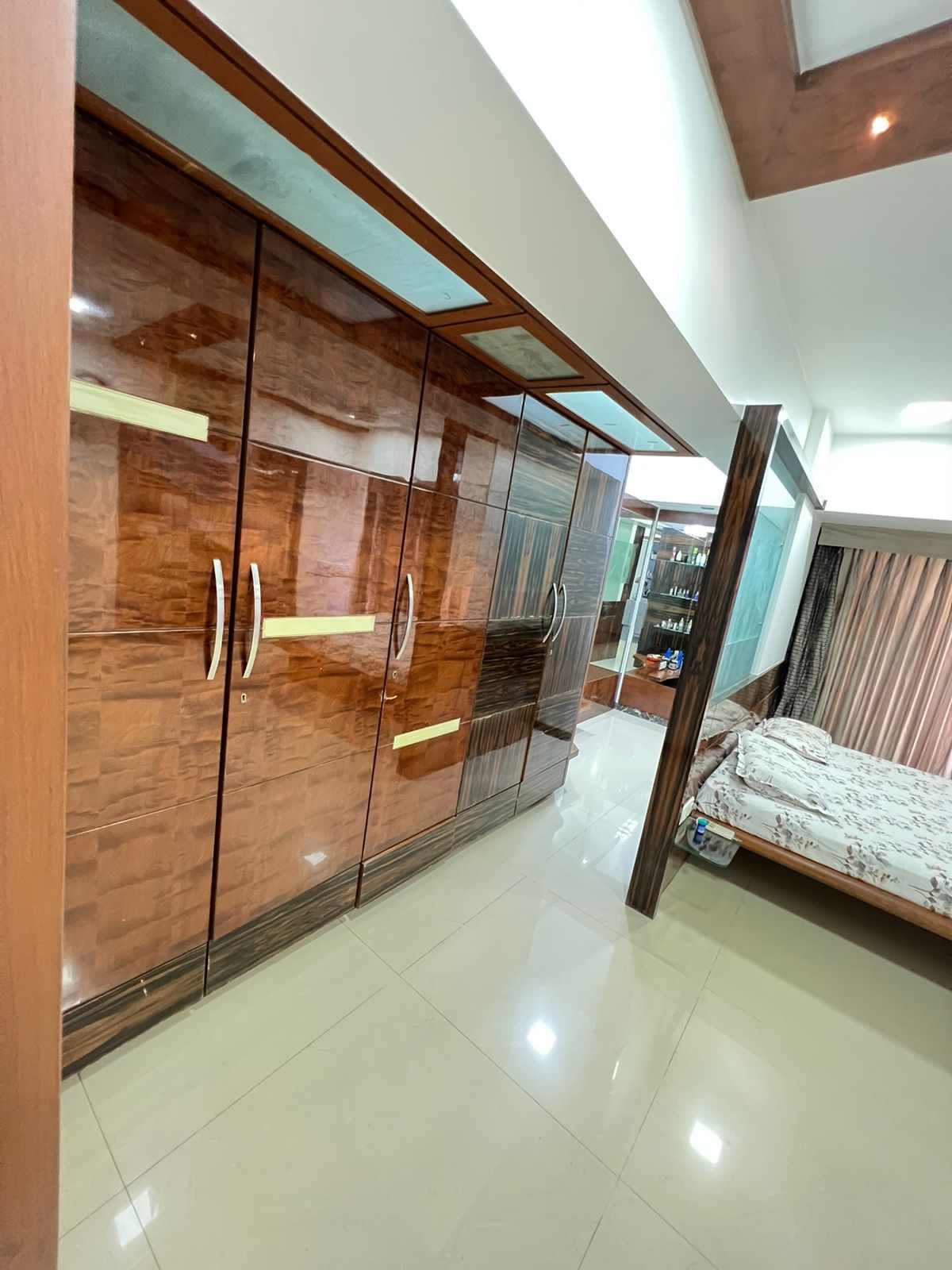 4 BHK Apartment for Rent in Khar West Mumbai