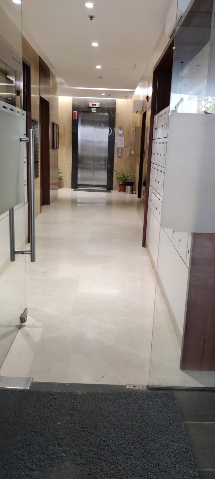 2 BHK Apartment for Sale in Bandra West Mumbai