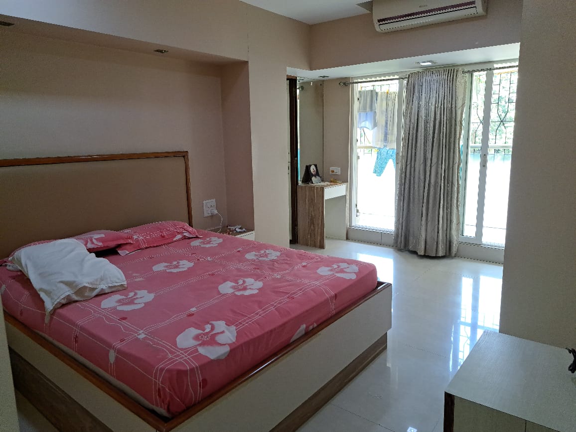 2 BHK Apartment for Sale in S V Road Mumbai