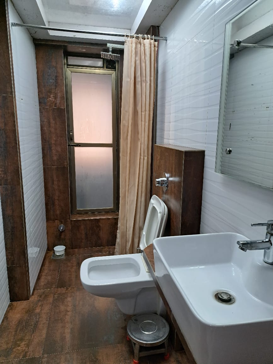 2 BHK Apartment for Sale in S V Road Mumbai