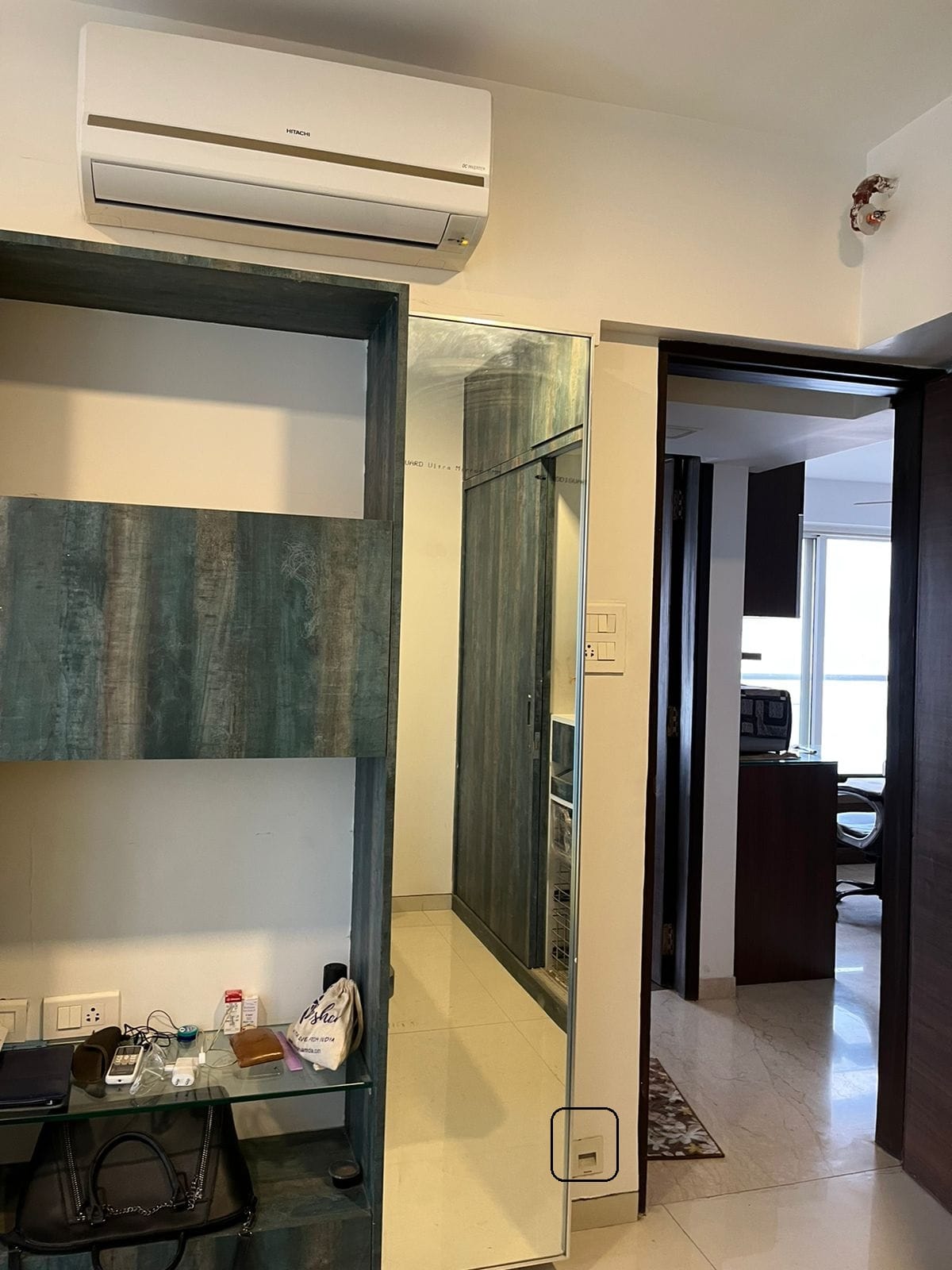 2 BHK Apartment for Rent in S.V Road Mumbai