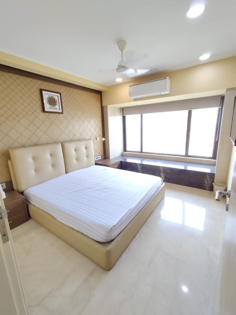 3 BHK Apartment for Sale in Bandra West Mumbai