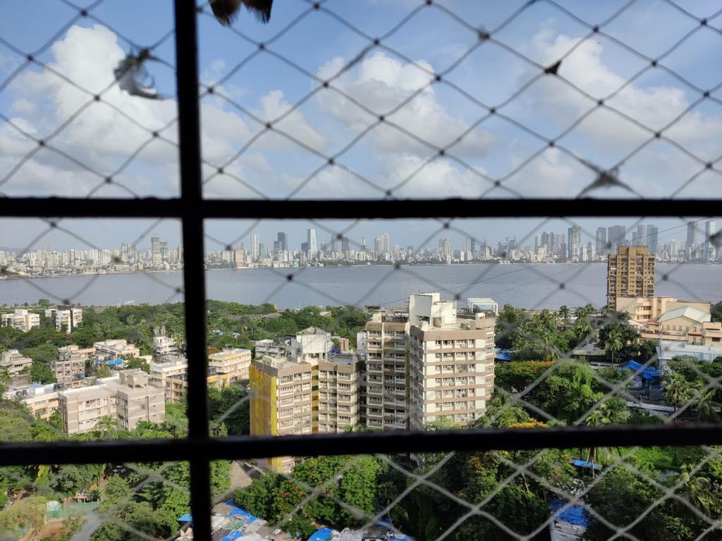 3 BHK Apartment for Sale in Bandra West Mumbai