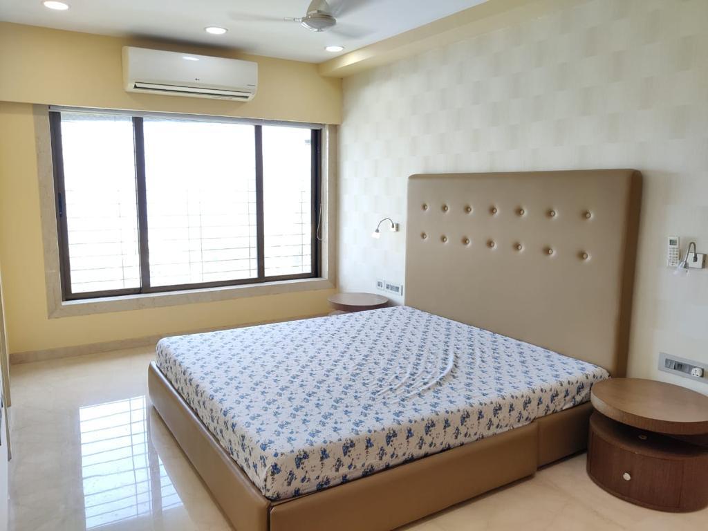 3 BHK Apartment for Sale in Bandra West Mumbai