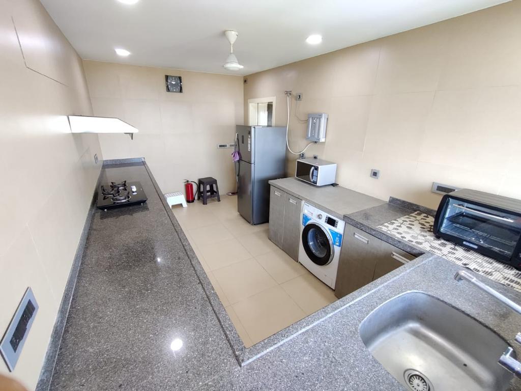 3 BHK Apartment for Sale in Bandra West Mumbai