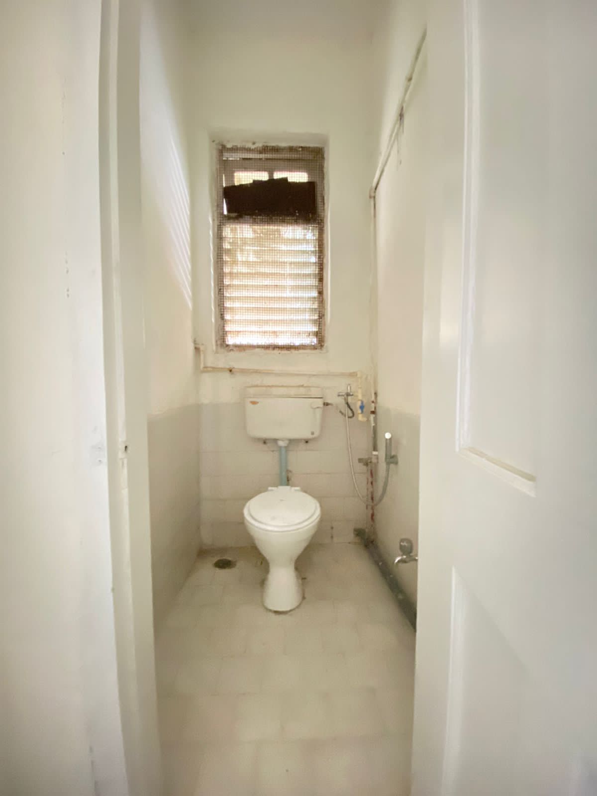 2 BHK Apartment for Rent in 14 B Road Mumbai