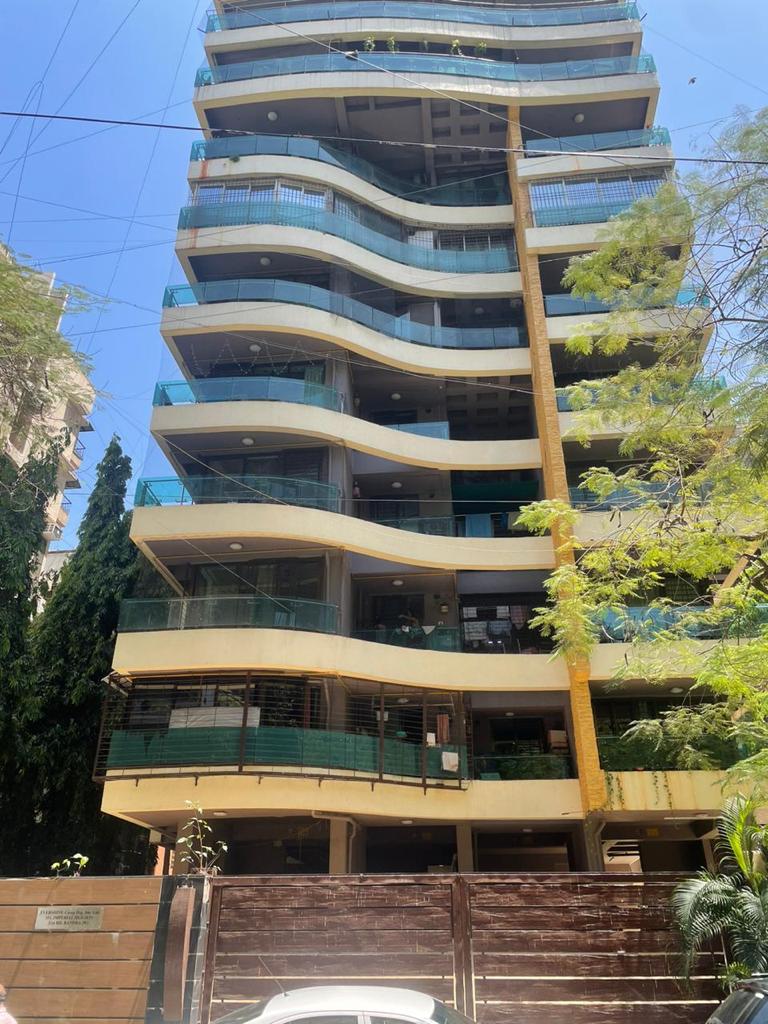 3 BHK Apartment for Sale in Bandra West Mumbai